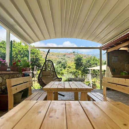 Elpis Guest House Himare Bagian luar foto