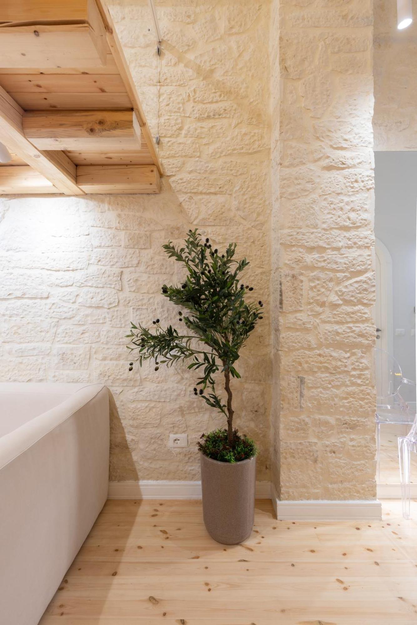 Elpis Guest House Himare Bagian luar foto