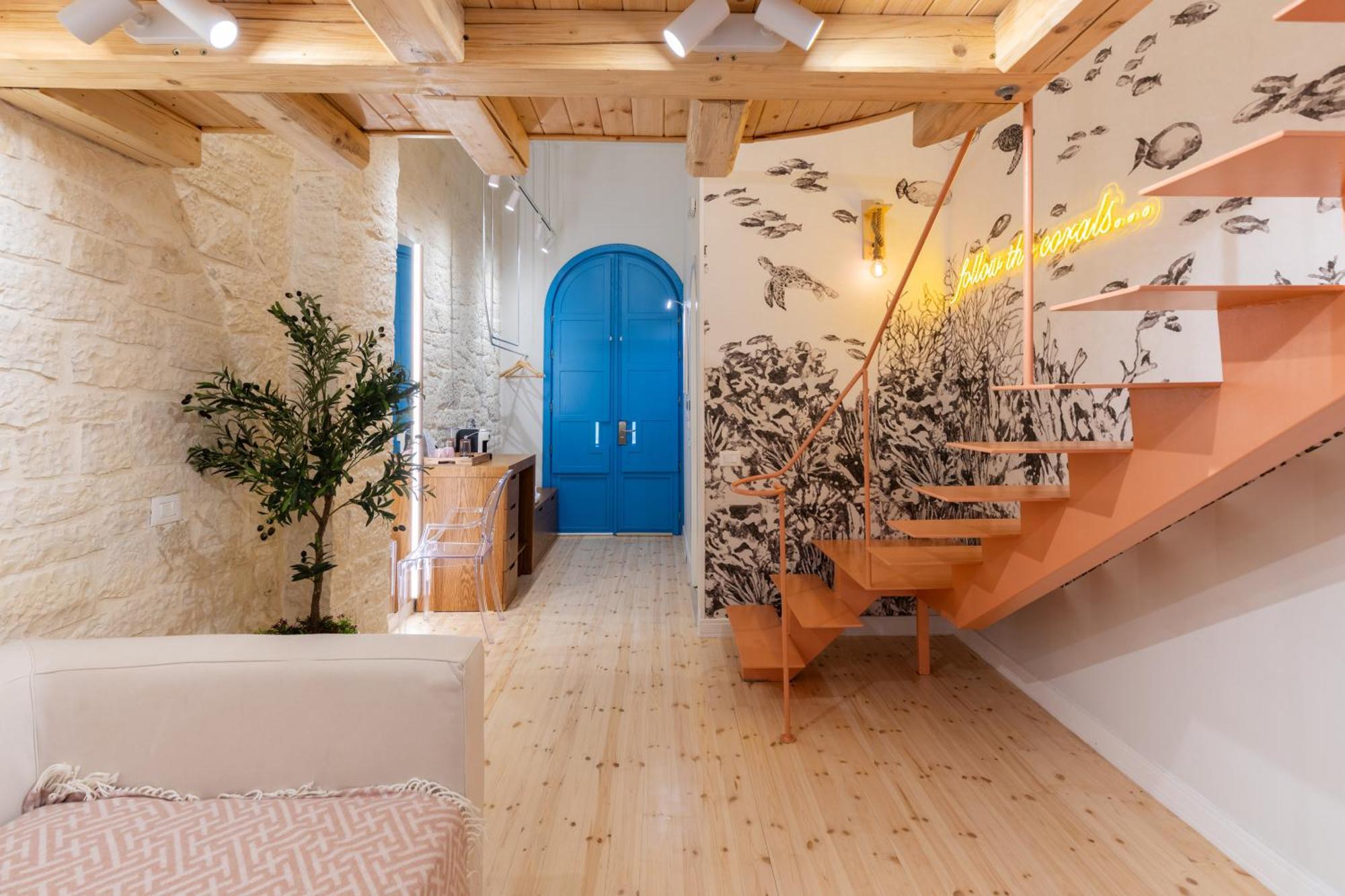 Elpis Guest House Himare Bagian luar foto